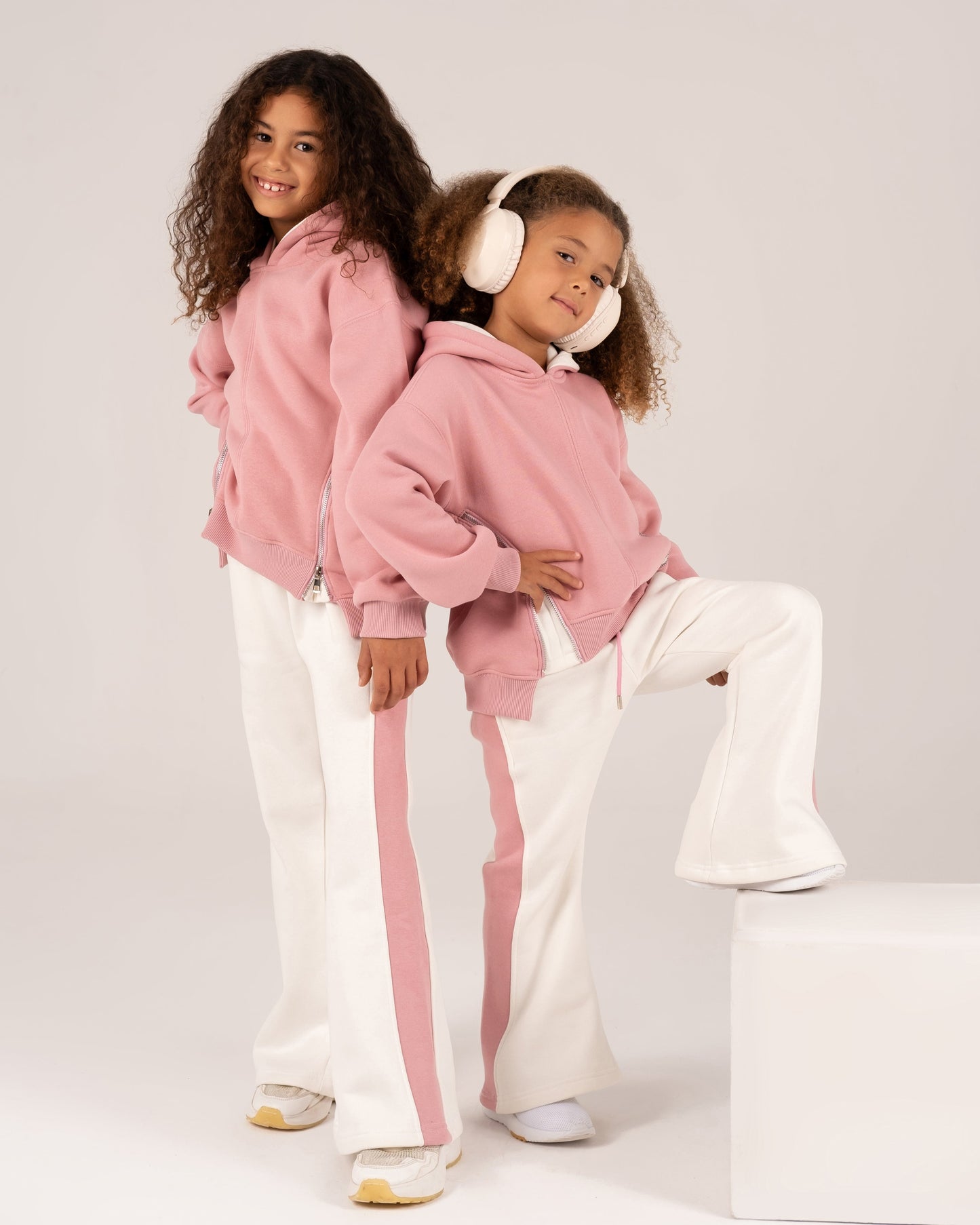 Blush Zipper Set