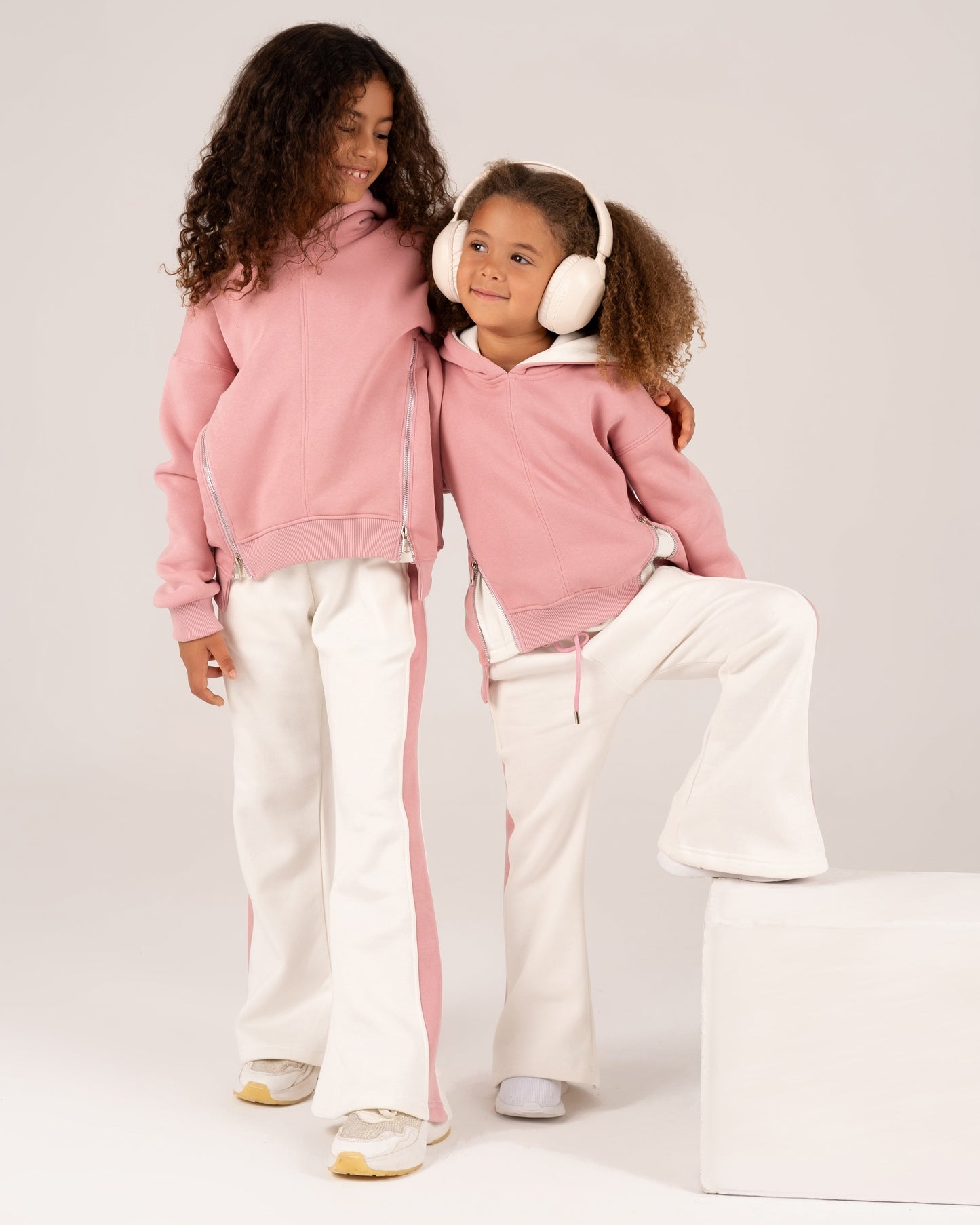 Blush Zipper Set