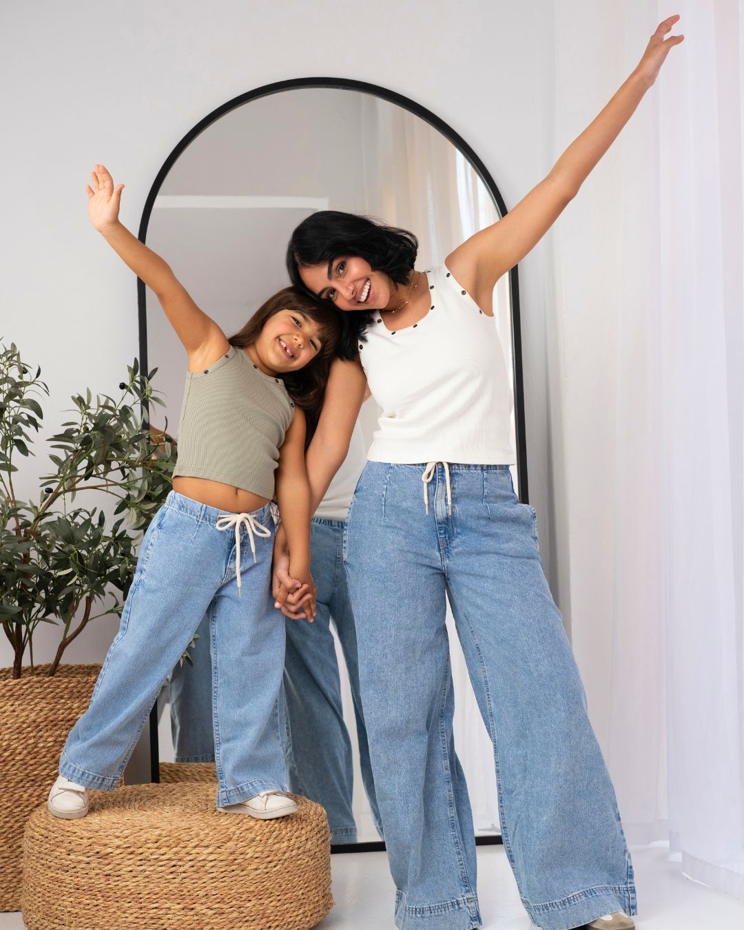 Pull-On Drawstring Jeans - Women