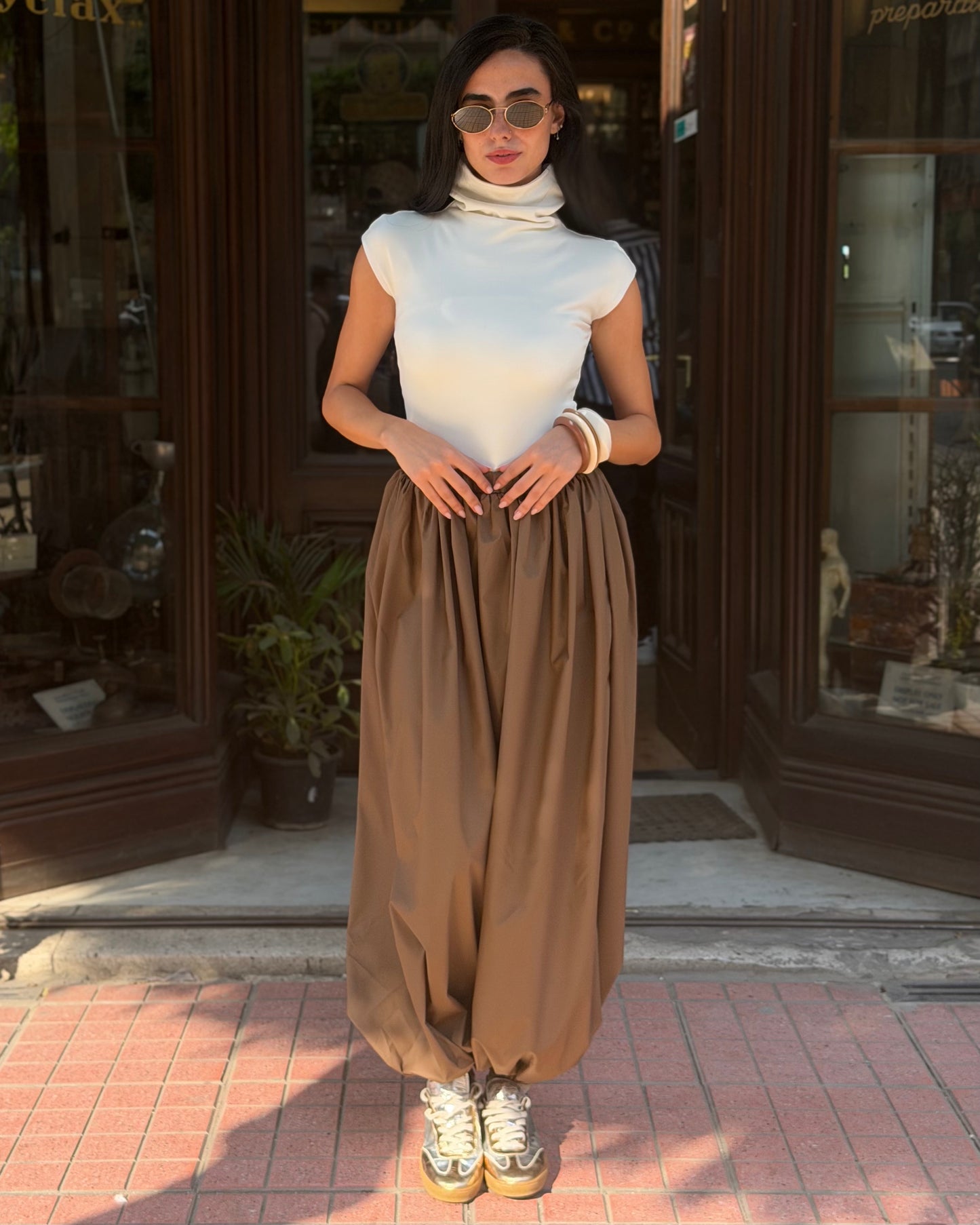 Balloon Pants in Brown - Women