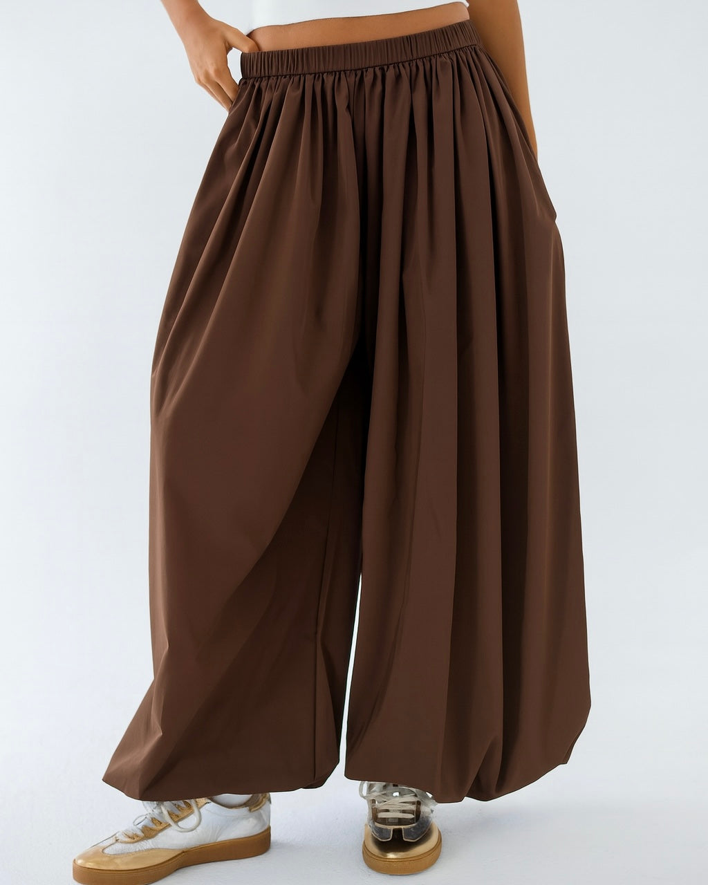 Balloon Pants in Brown - Women